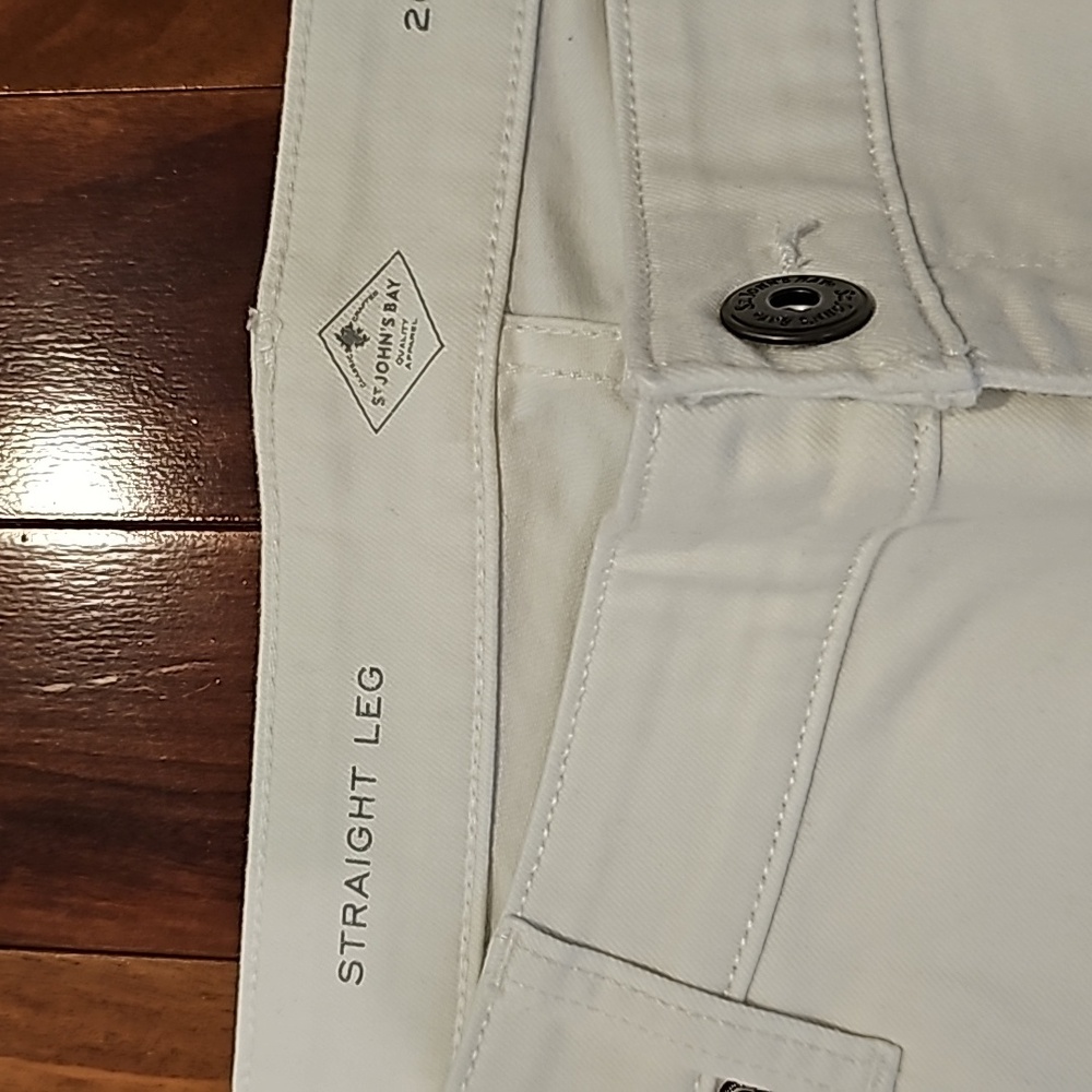 White jeans - Picture 3 of 5